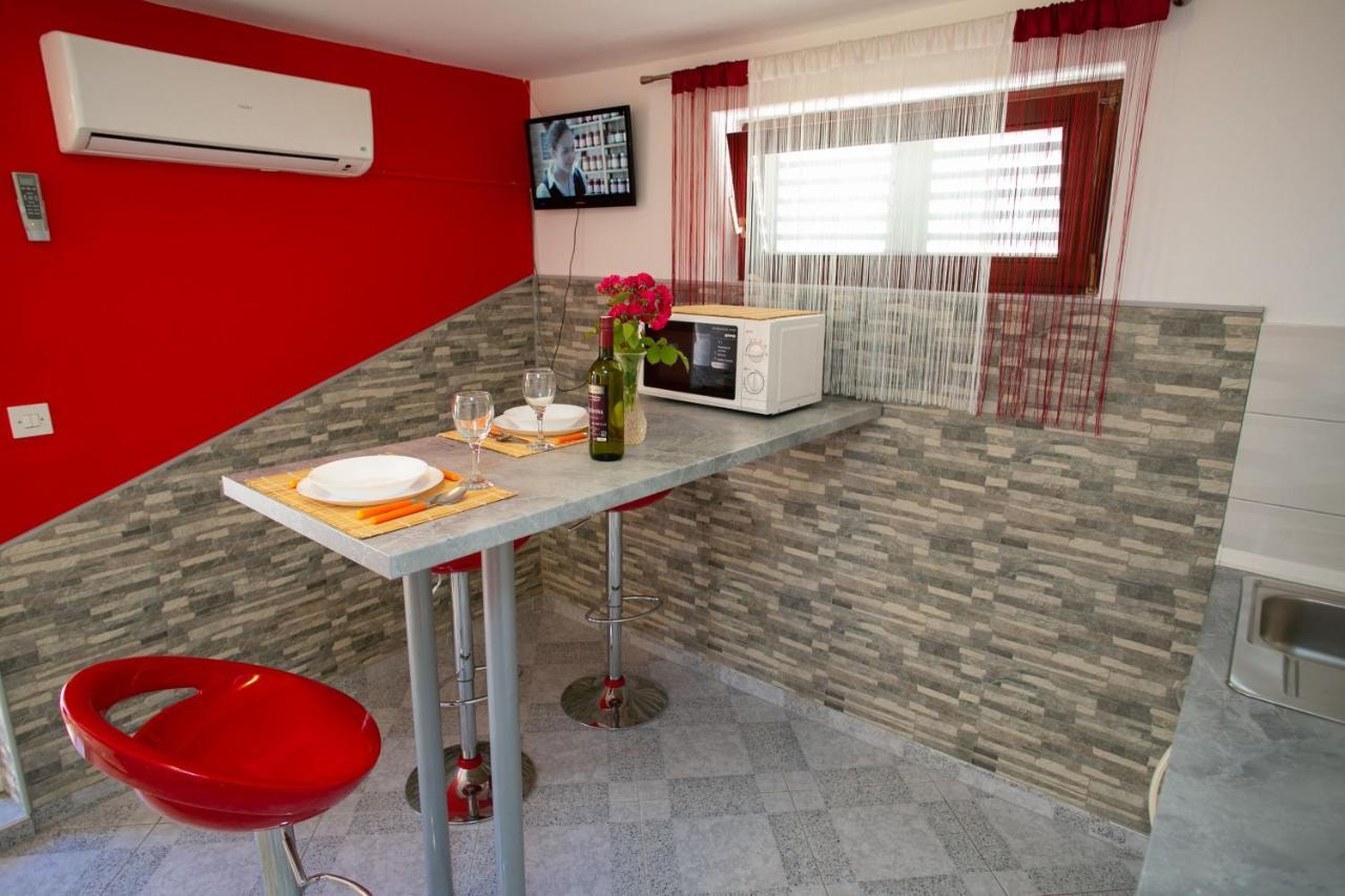 Apartments Sun Dance With Heated Pool Novalja Ngoại thất bức ảnh