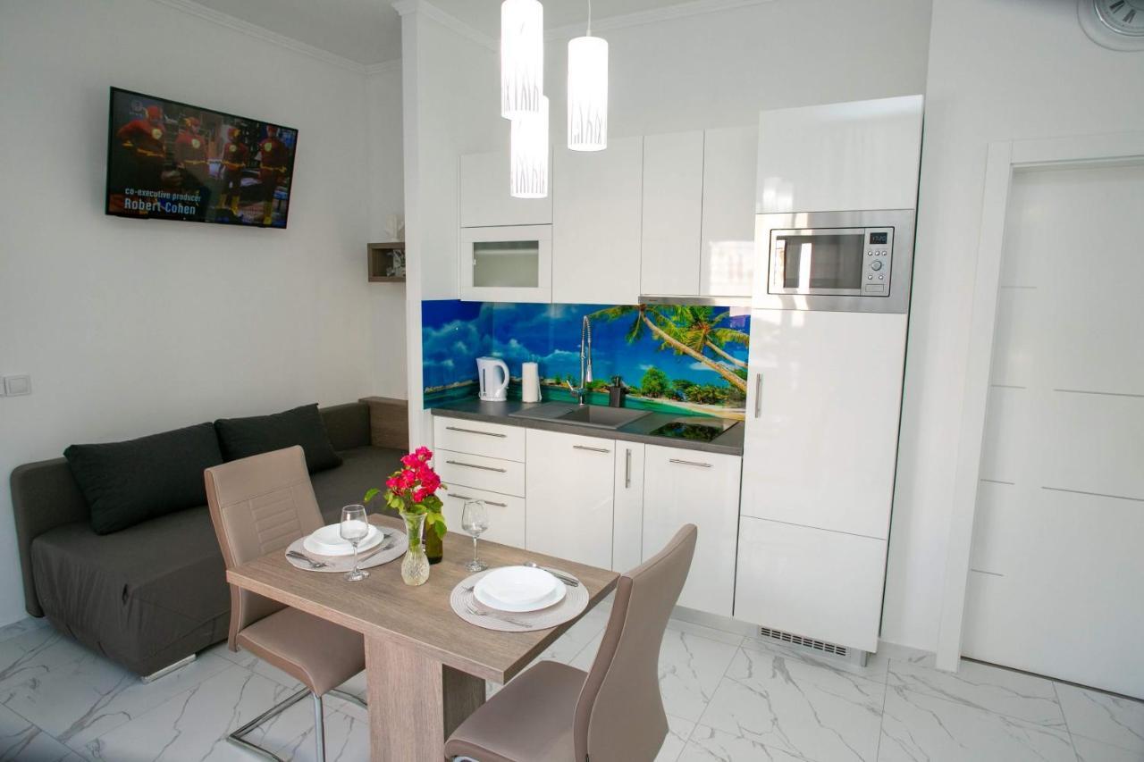 Apartments Sun Dance With Heated Pool Novalja Ngoại thất bức ảnh