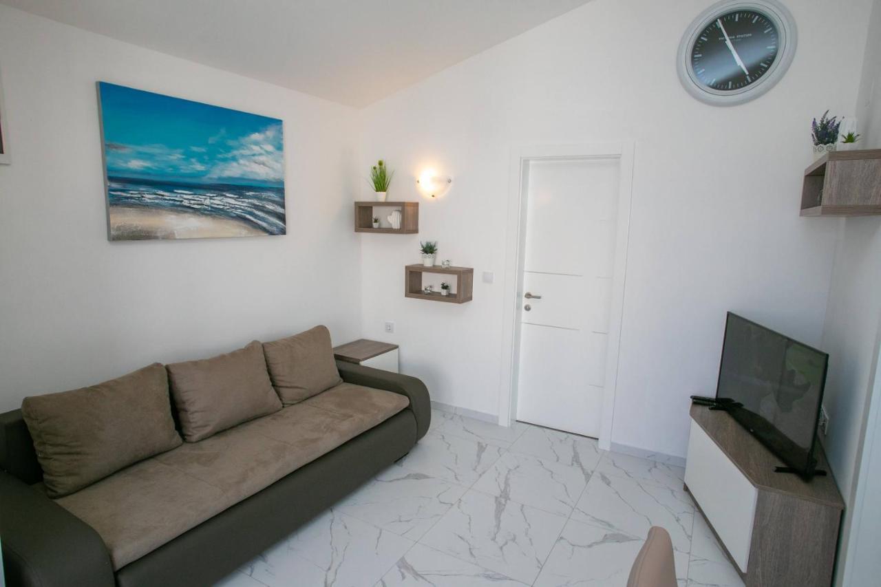 Apartments Sun Dance With Heated Pool Novalja Ngoại thất bức ảnh