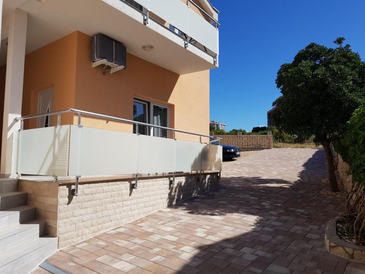 Apartments Sun Dance With Heated Pool Novalja Ngoại thất bức ảnh