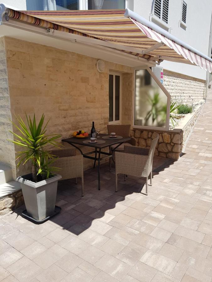 Apartments Sun Dance With Heated Pool Novalja Ngoại thất bức ảnh