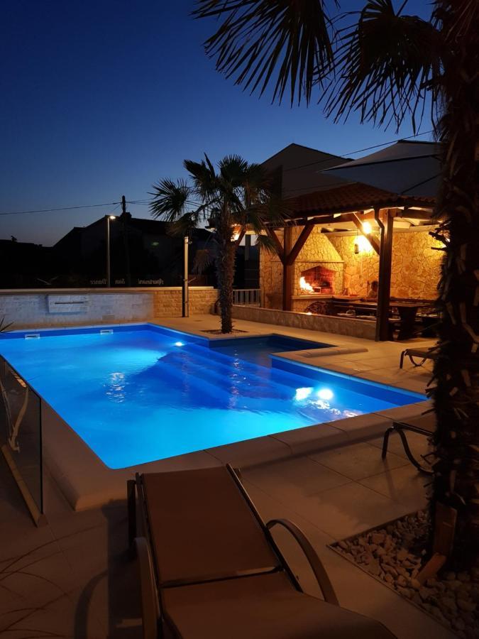 Apartments Sun Dance With Heated Pool Novalja Ngoại thất bức ảnh