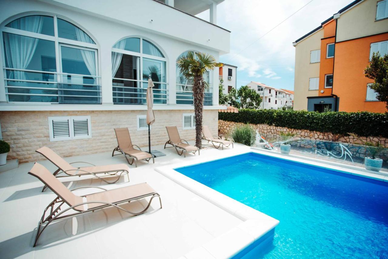 Apartments Sun Dance With Heated Pool Novalja Ngoại thất bức ảnh